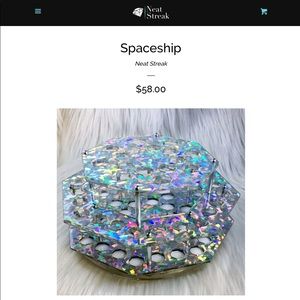 Neat streak lipstick holder